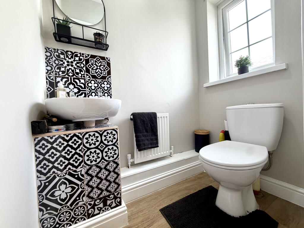 House in Merthyr Tydfil, Castle Park Estate, Cyfarthfa - View 5