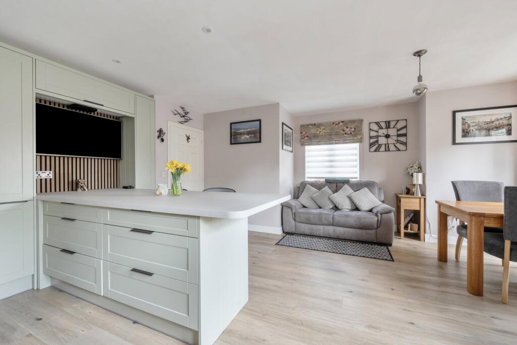 Vinescroft, Staverton, Trowbridge, BA14 8FB photo 4