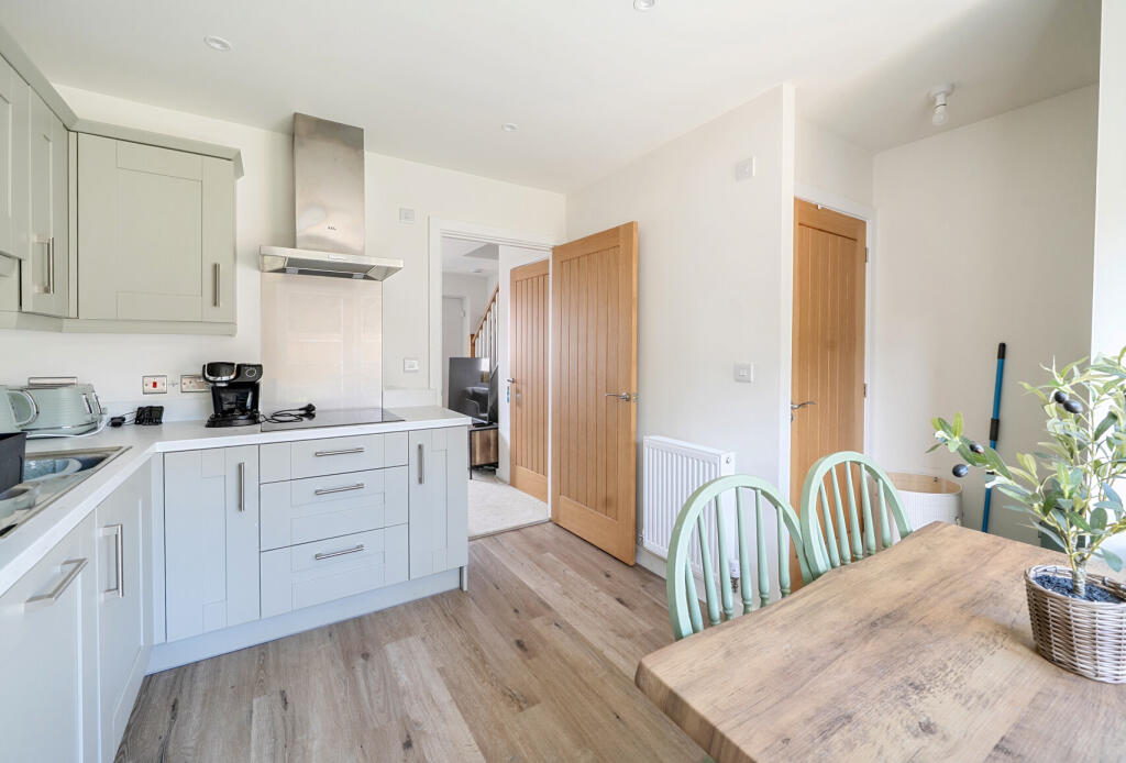 House in Tewkesbury, Athelai Edge, Down Hatherley - View 2