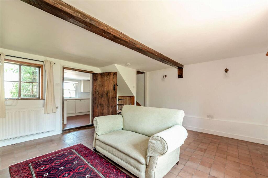 House in Thatcham, West Berkshire - More