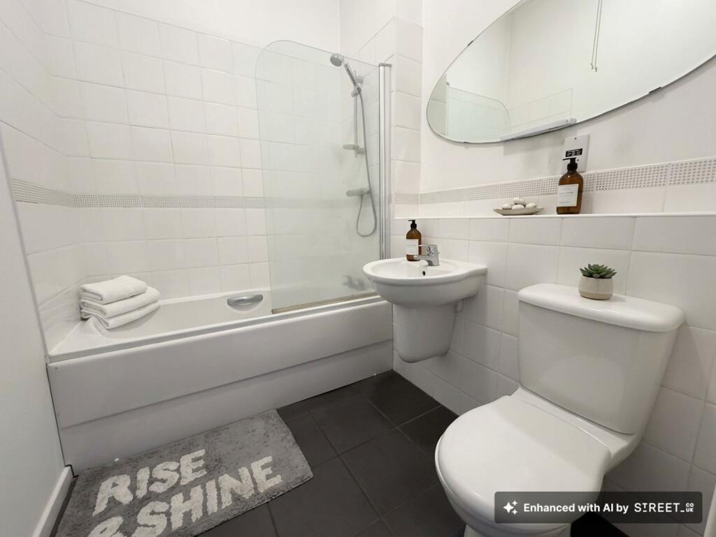 Apartment in East Staffordshire, Anglesey - View 4