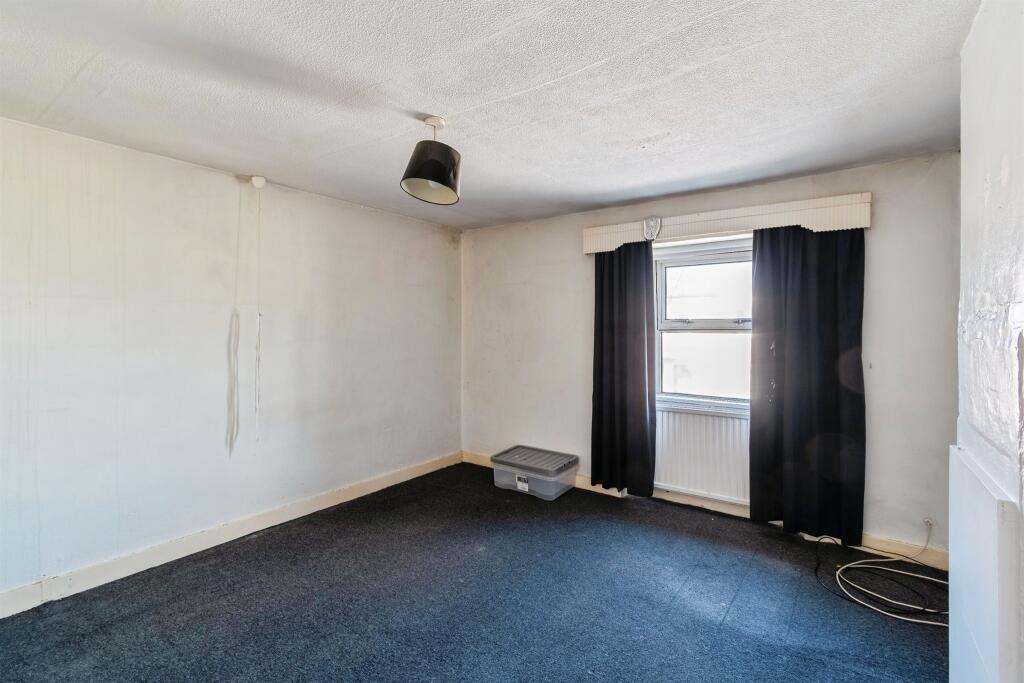 House in Corsham - More