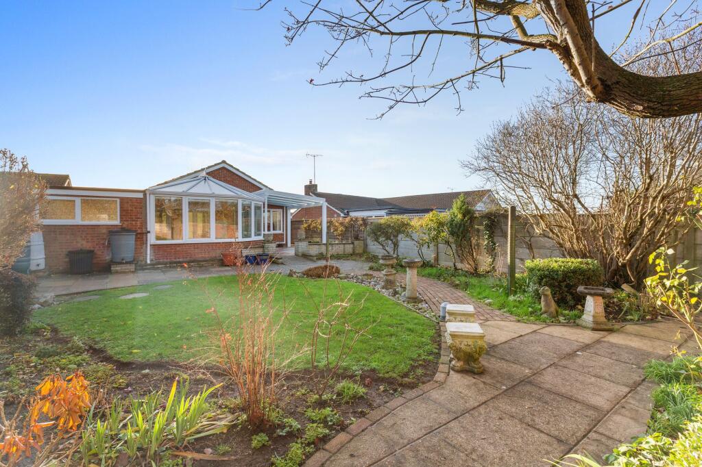 House in Stoke Mandeville, Buckinghamshire - View 4