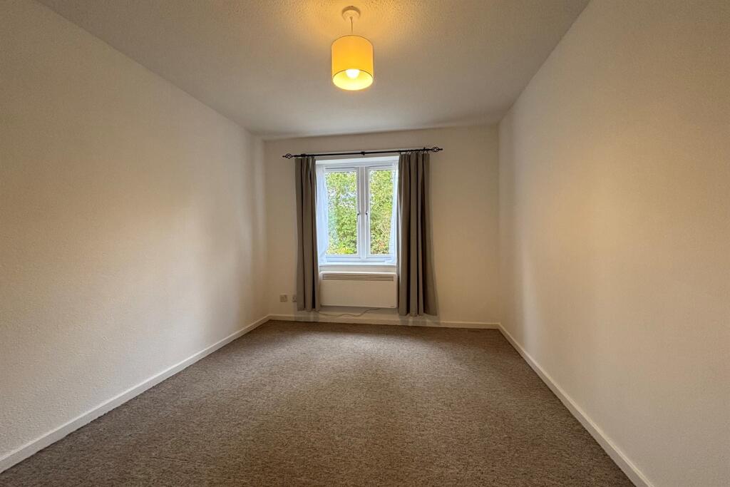 Apartment in Guildford - More