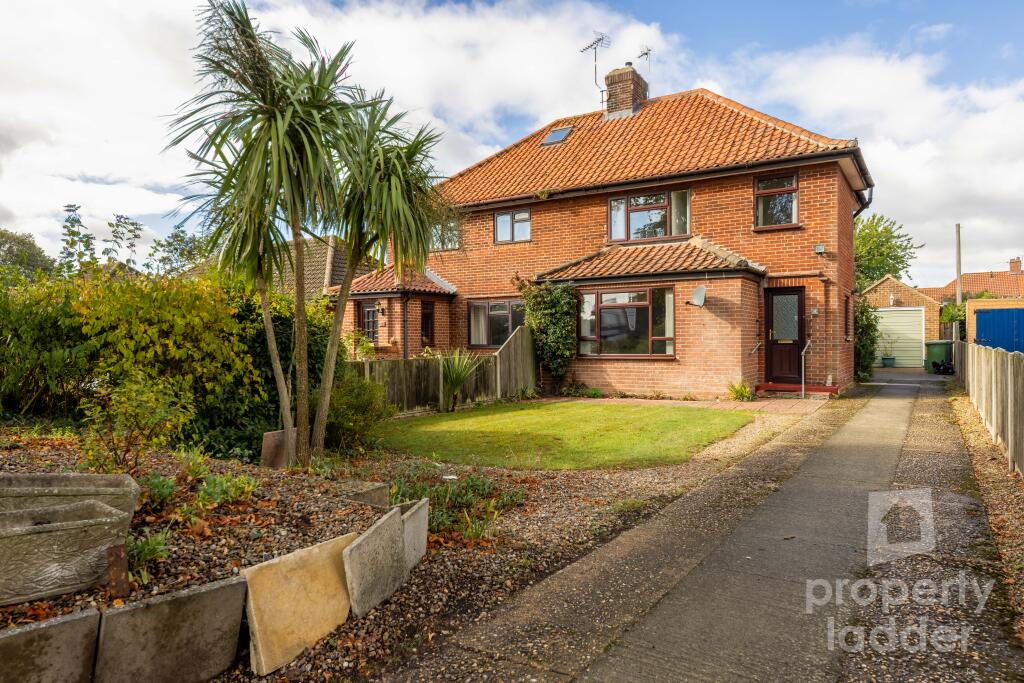 House in Coltishall, Great Hautbois