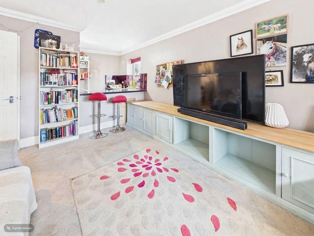 1-bed flat on Timber Hill Road, Caterham Valley, £205,000