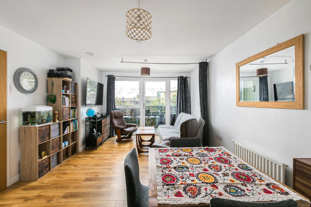 Apartment in London - View 5