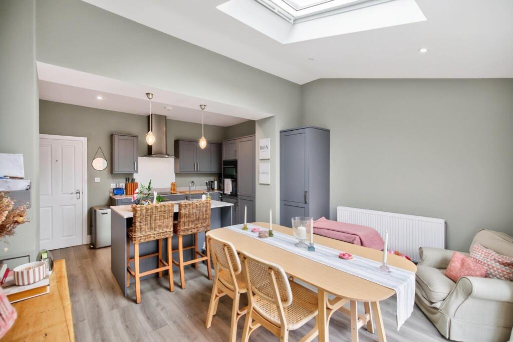 House in Harrogate, Low Harrogate - View 3
