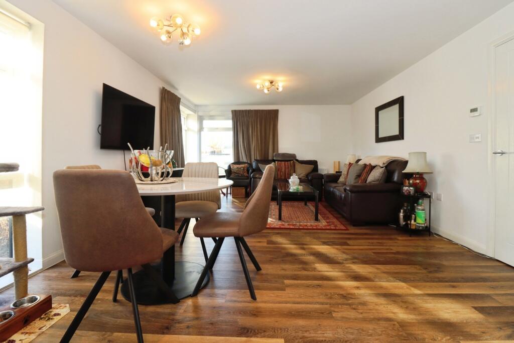 Lane End Road, Patchway, Bristol, Gloucestershire, BS34 photo 2