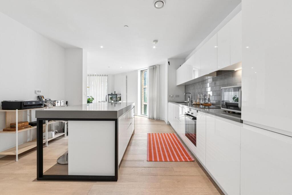 Apartment in London, Royal Wharf, Silvertown - View 3