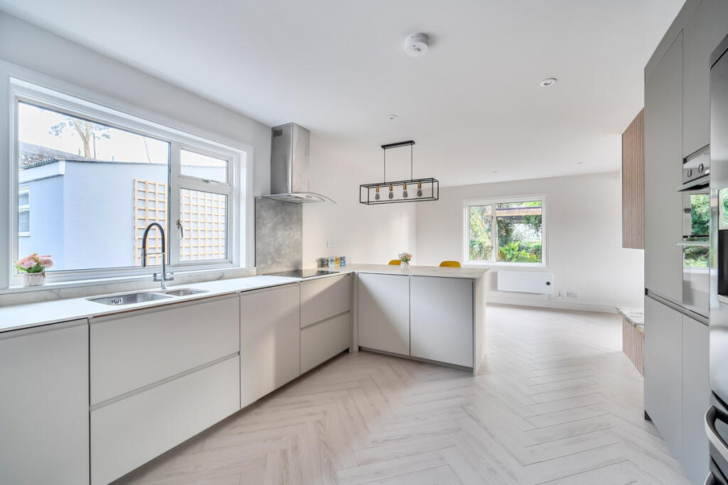 Bodmin Road, St Austell, PL25 photo 4
