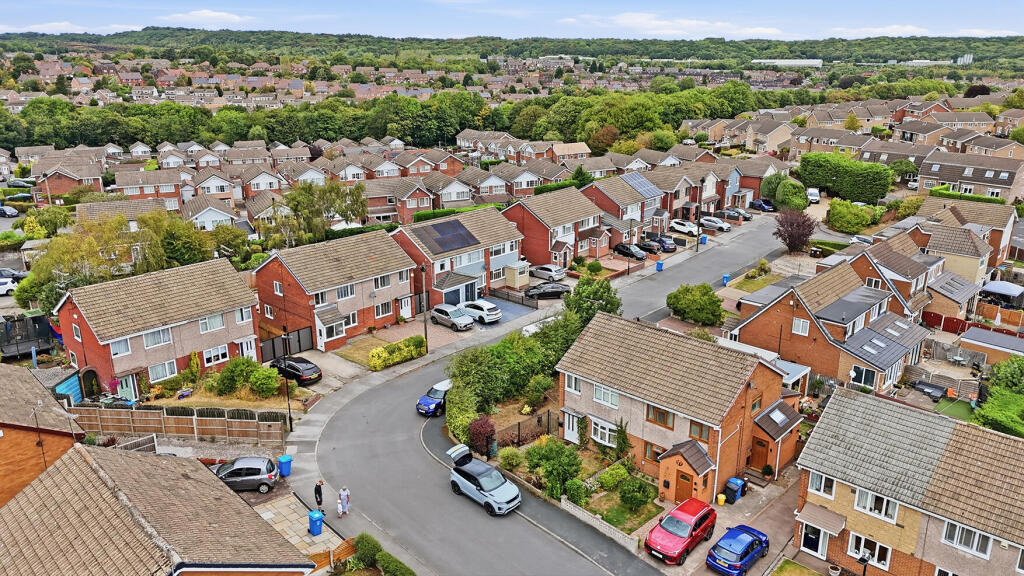 House in Sheffield, Charltonbrook, Ecclesfield - View 4