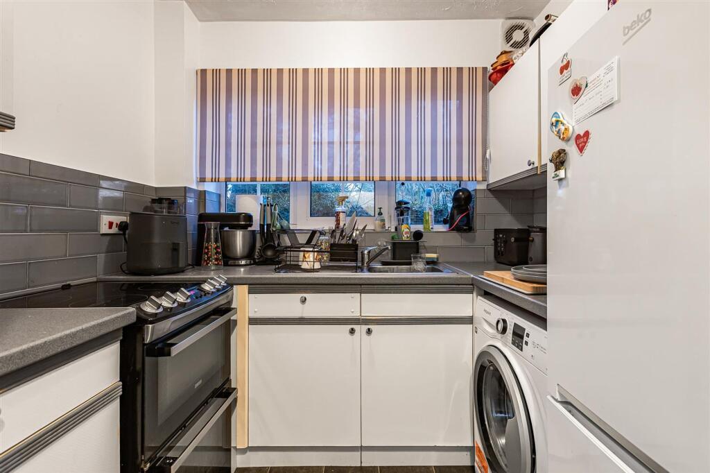 Apartment in Hertford, Fordwich - View 4