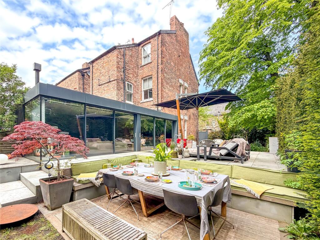 Queenston Road, West Didsbury, M20 photo 2