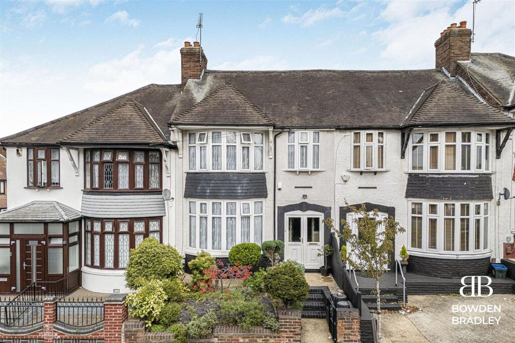 Main image of property: Stradbroke Grove, Ilford, IG5