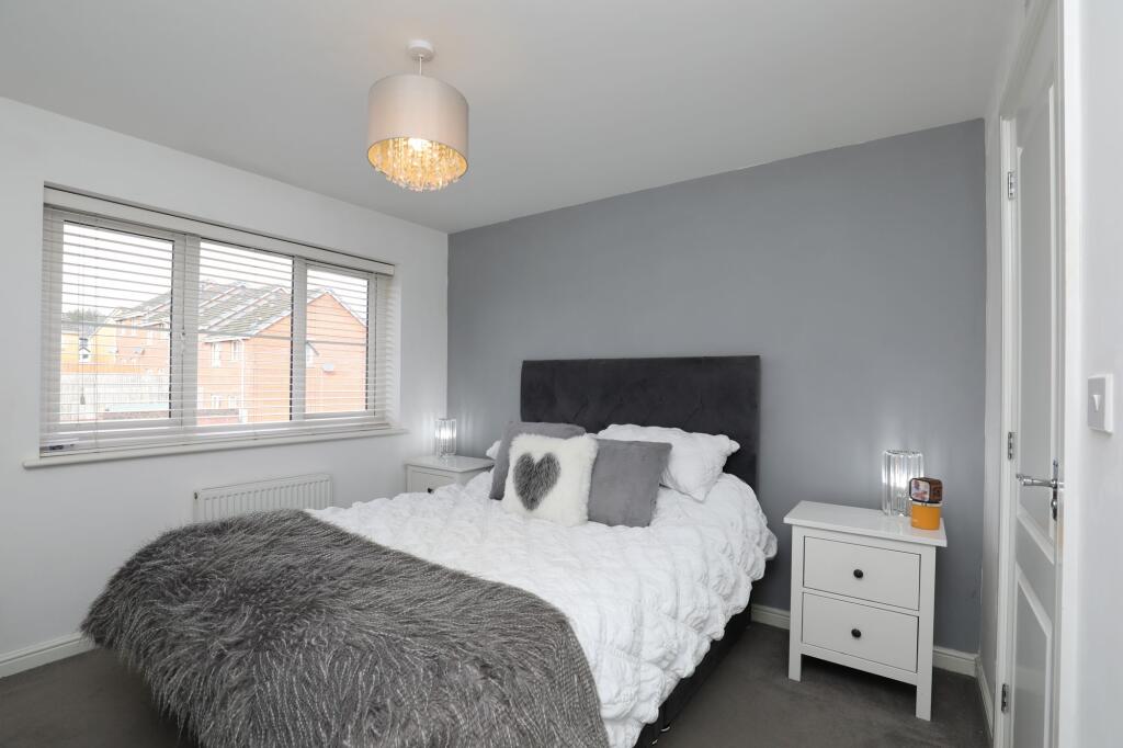 House in Bridgend, Newcastle Higher - View 5
