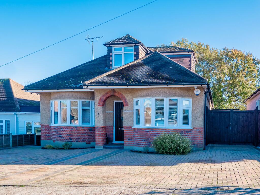 Main image of property: Hazel Close, Benfleet, SS7