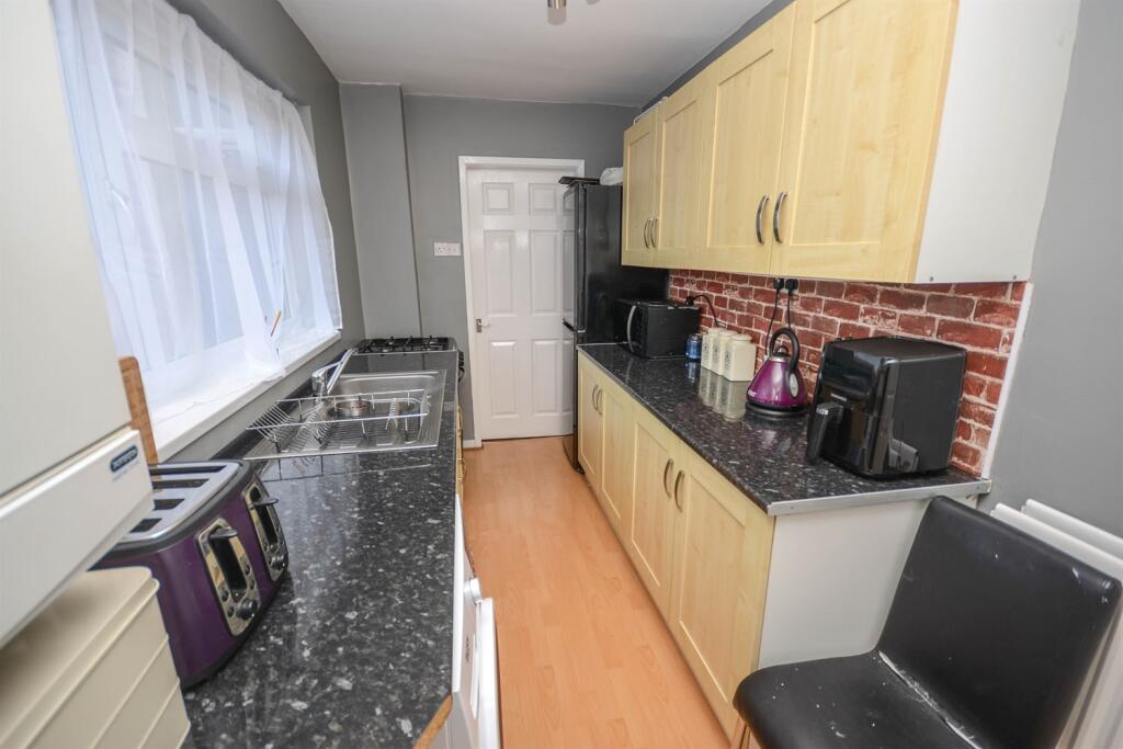 Apartment in South Tyneside, North East - View 3