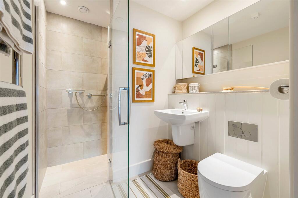 Apartment in Guildford - View 5