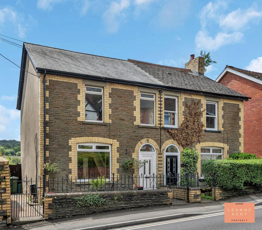 Main image of property: Commercial Road, Machen, CF83