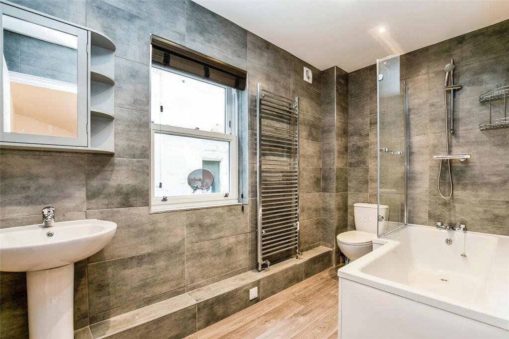 House in Tonbridge - View 3
