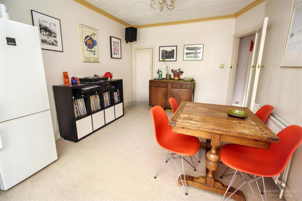 House in Reading, Norcot - View 5