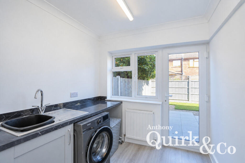 House in Southend-on-Sea - View 5
