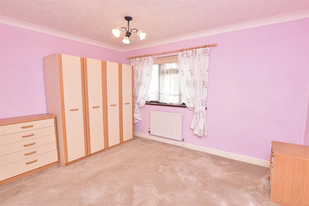 Apartment in Grimsby, Scartho - More