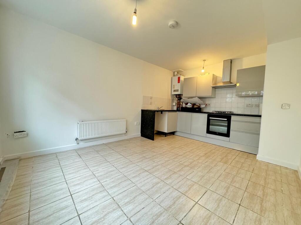 Apartment in Bournemouth - View 2