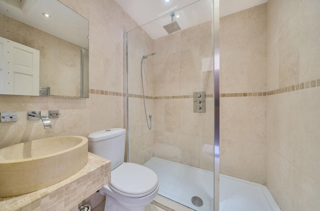 Apartment in Enfield - More