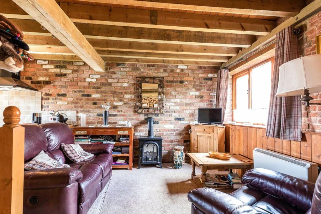 Cannister Hall Barns, Toftrees, Fakenham, Norfolk, NR21 photo 4
