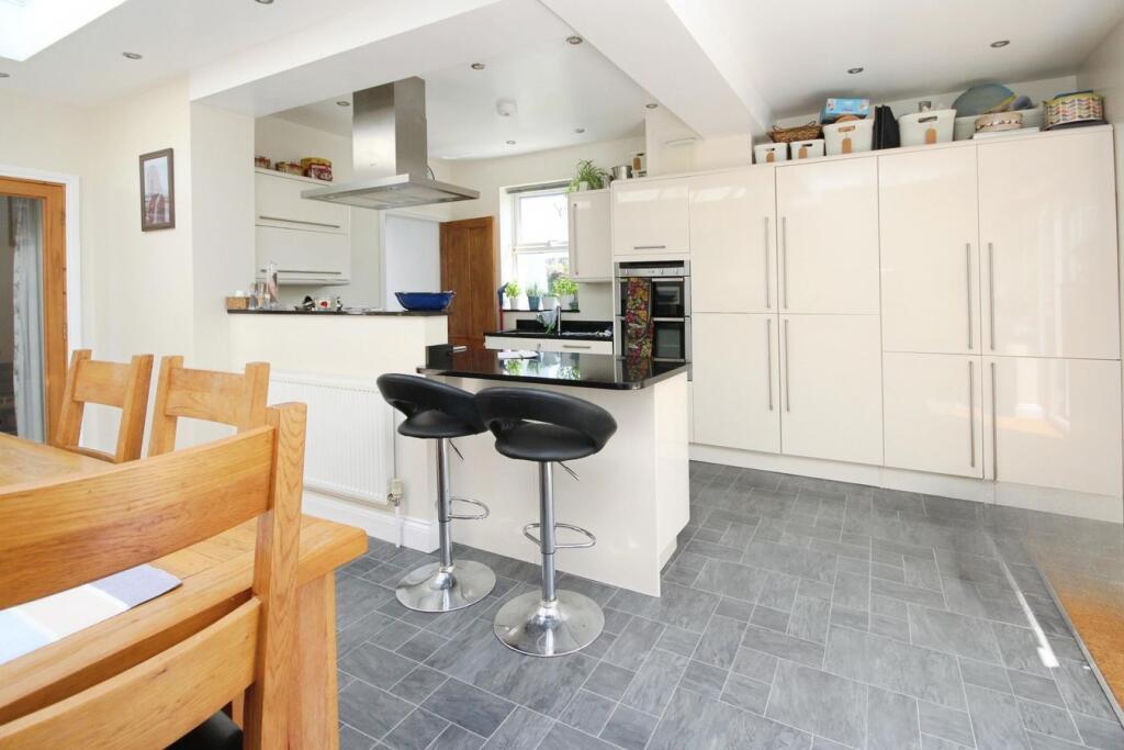 Surrey Road, WESTBOURNE, BH12 photo 5