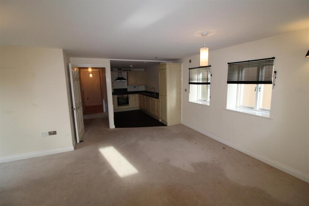 Apartment in Shrewsbury - View 4