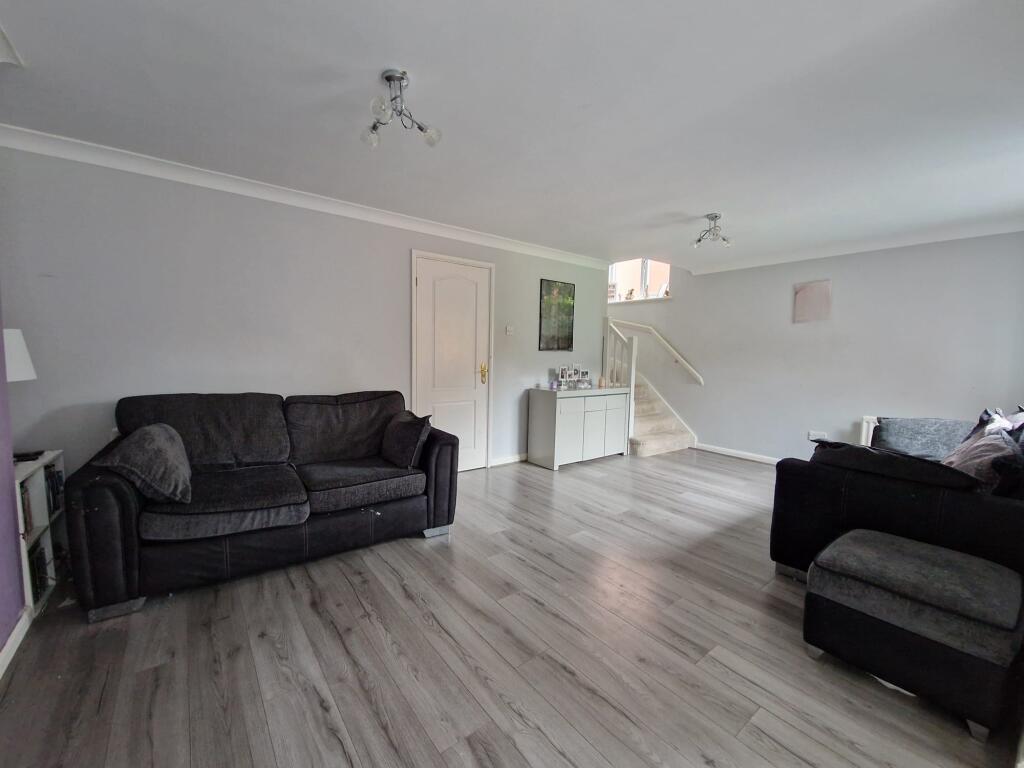 Hazel Drive, Armitage, Rugeley, WS15 4TZ photo 5