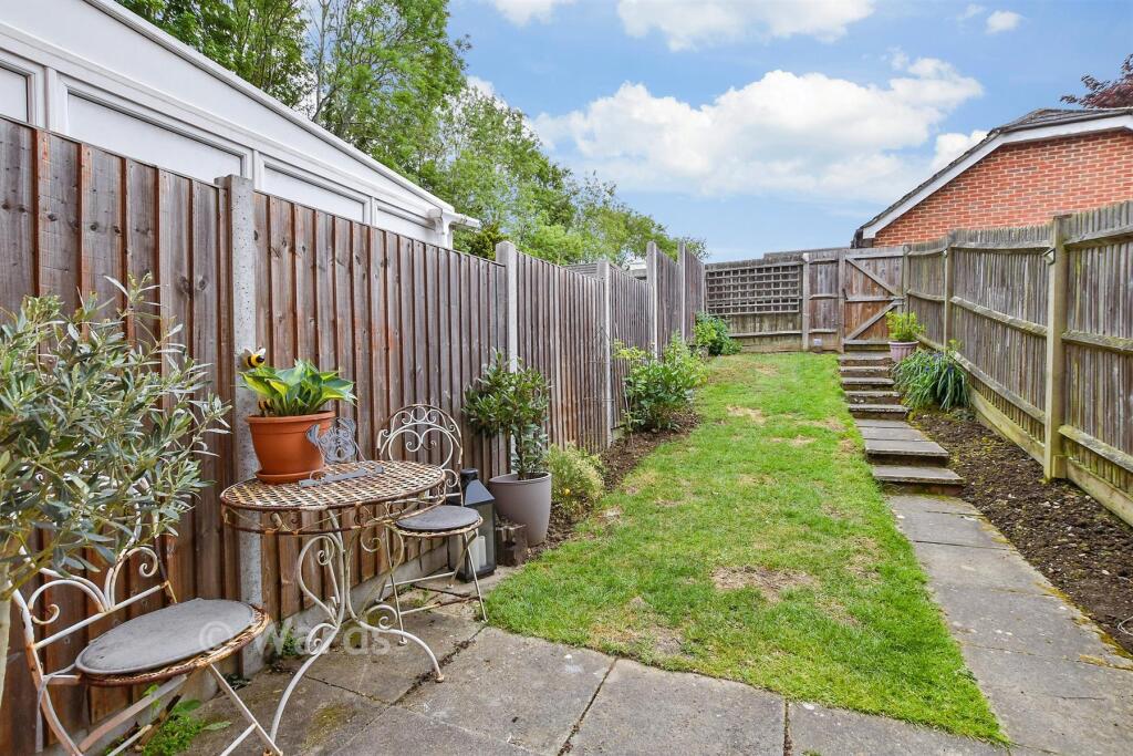 The Rocks Road, East Malling, Kent photo 3