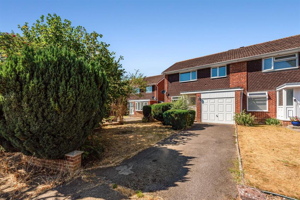 Main image of property: Fairbourne Close, Cowplain