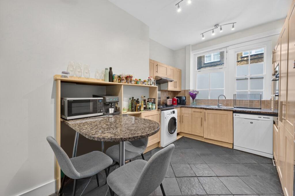 Apartment in London - View 5