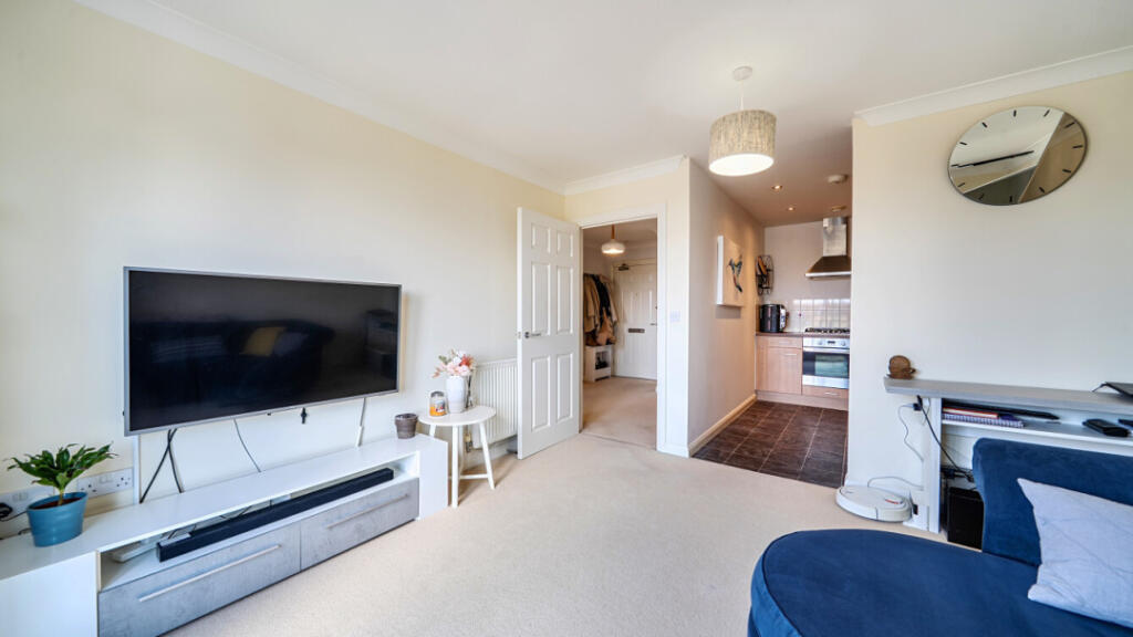Apartment in Twickenham - View 2
