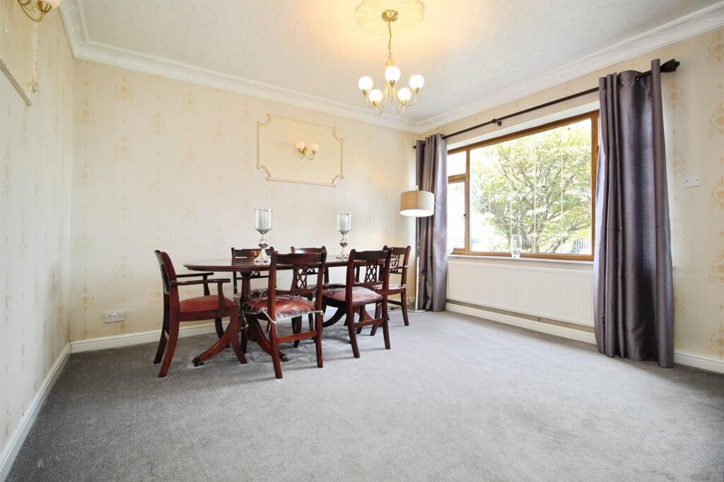House in Wakefield - View 4