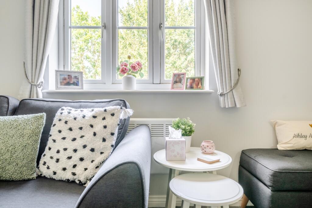 Apartment in Swindon, Oakhurst - View 3