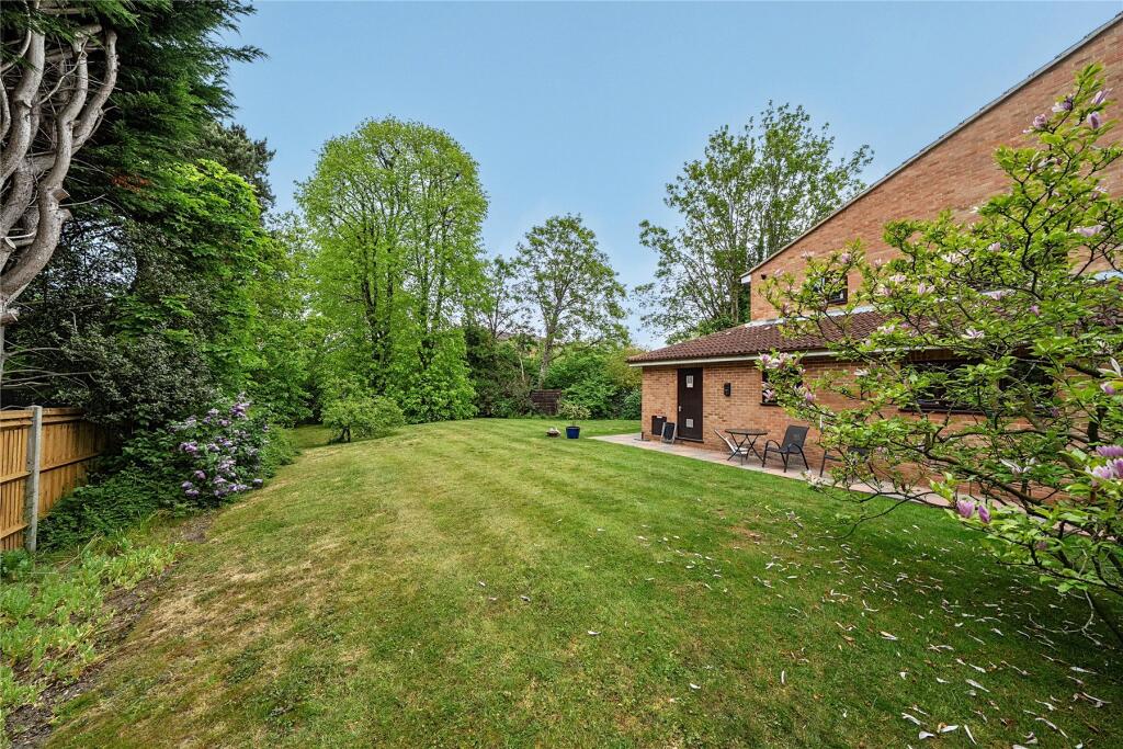 Apartment in London, West Wickham - More