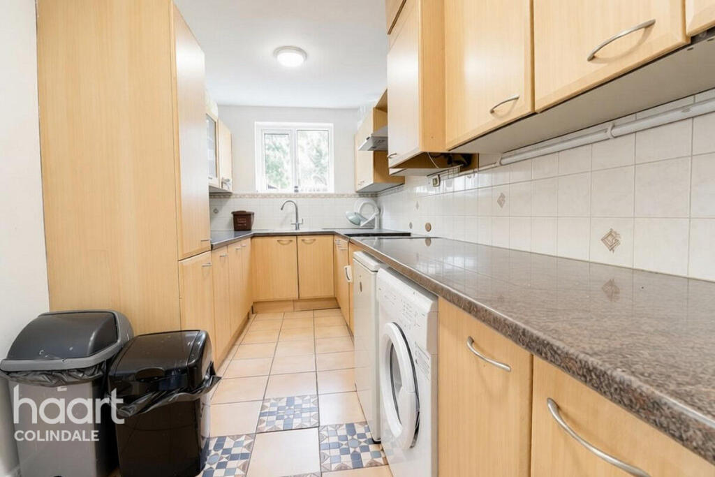 House in London - View 5