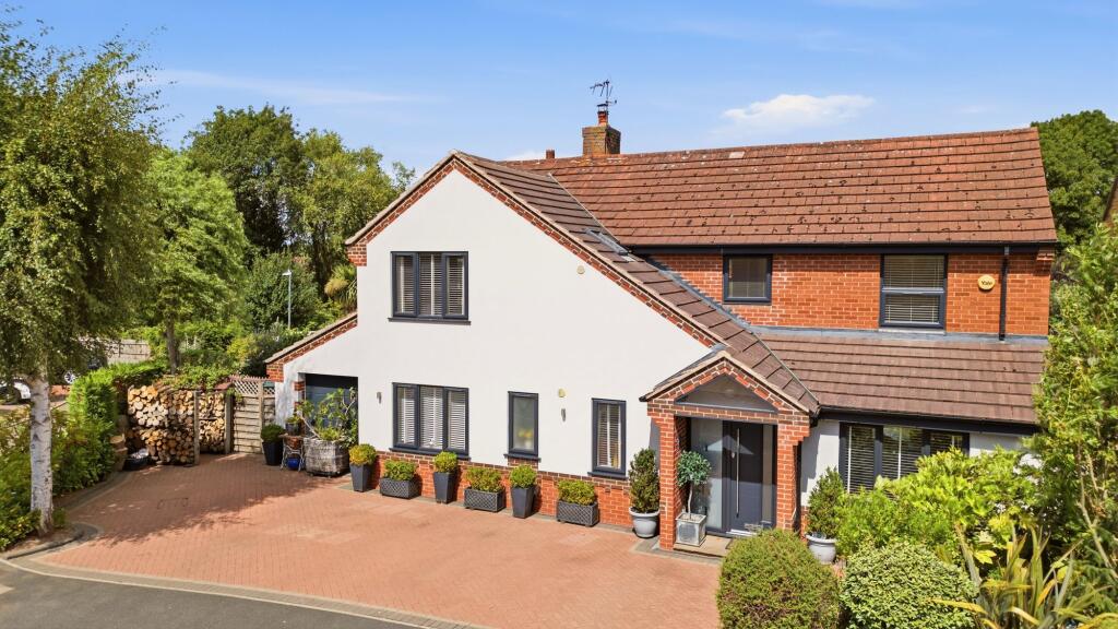 Main image of property: Wordsworth Drive, Kenilworth, CV8