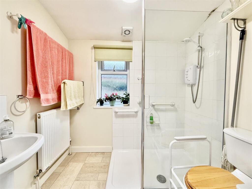 House in Swindon - View 4