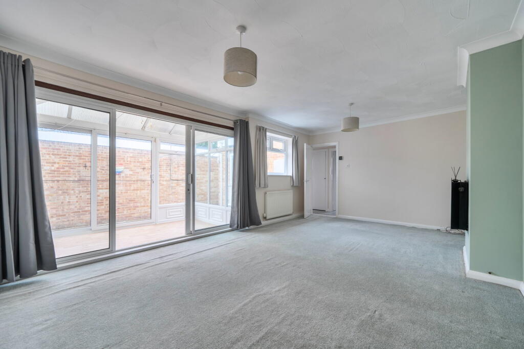 House in Gillingham, Medway - View 5