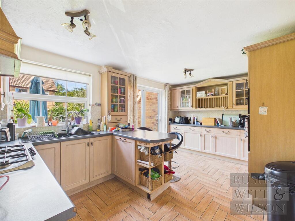 House in Tonbridge - More