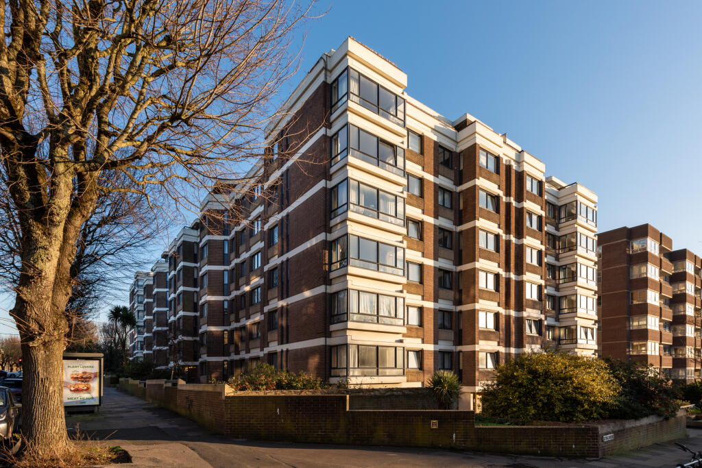 Main image of property: Eaton Manor, 2-bed Apartment with a balcony