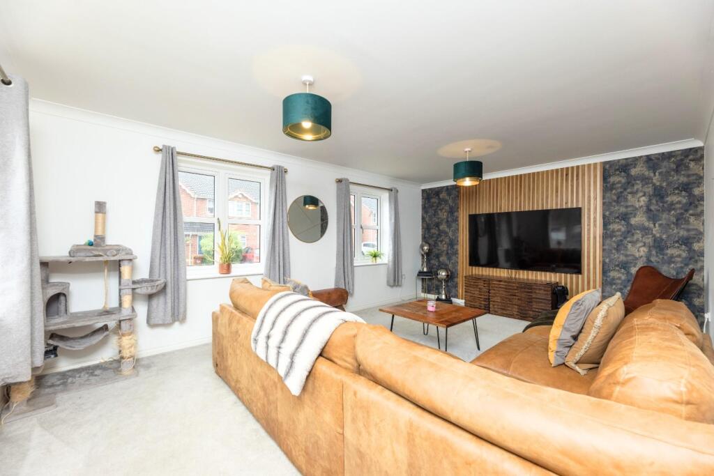 House in Wakefield - View 2