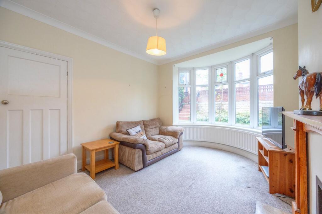 House in Barnsley, Royston - View 3