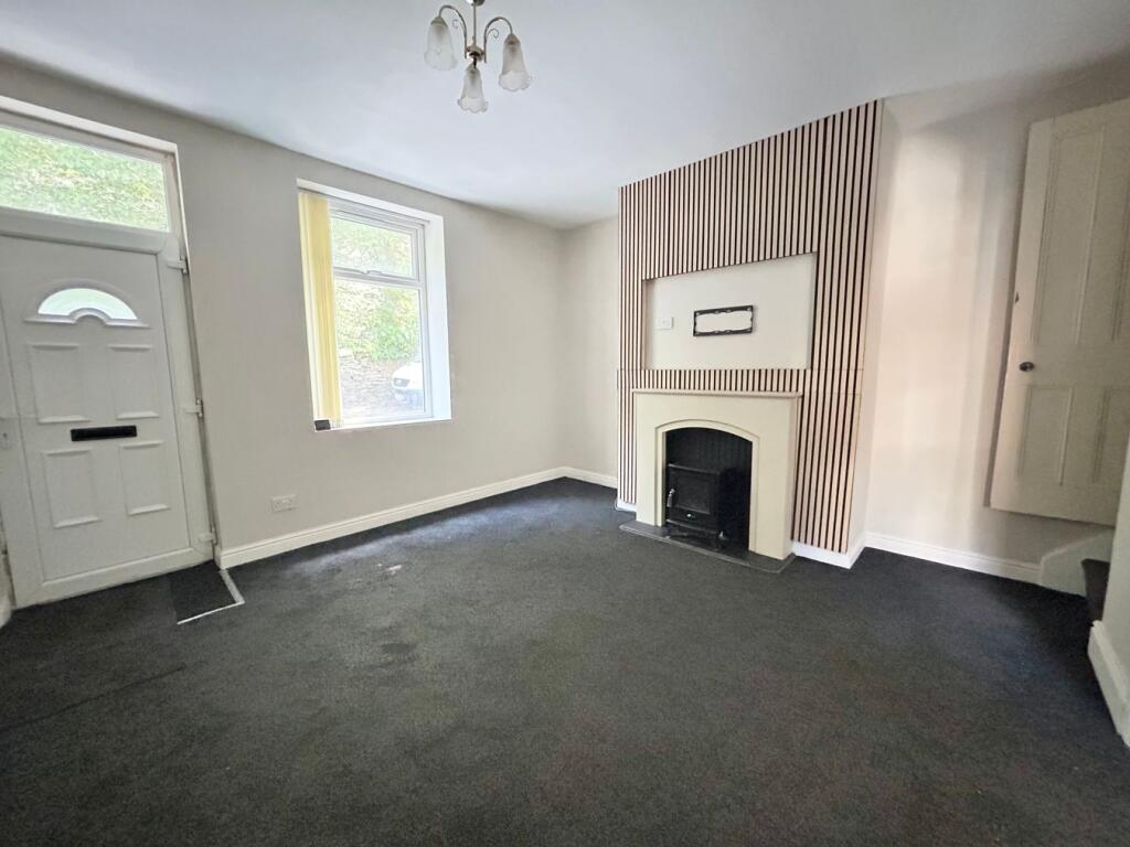 House in Bradford, Spring Bank, Keighley - View 2